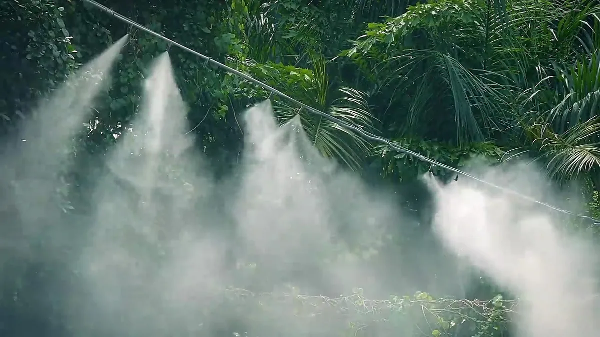Misting nozzles working properly — the result of an installation that followed the basic rules